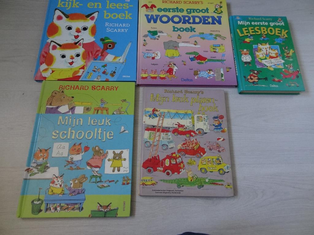 5x Richard Scarry boek, Boeken, Ophalen of Verzenden, Gelezen, Richard Scarry, Fictie algemeen