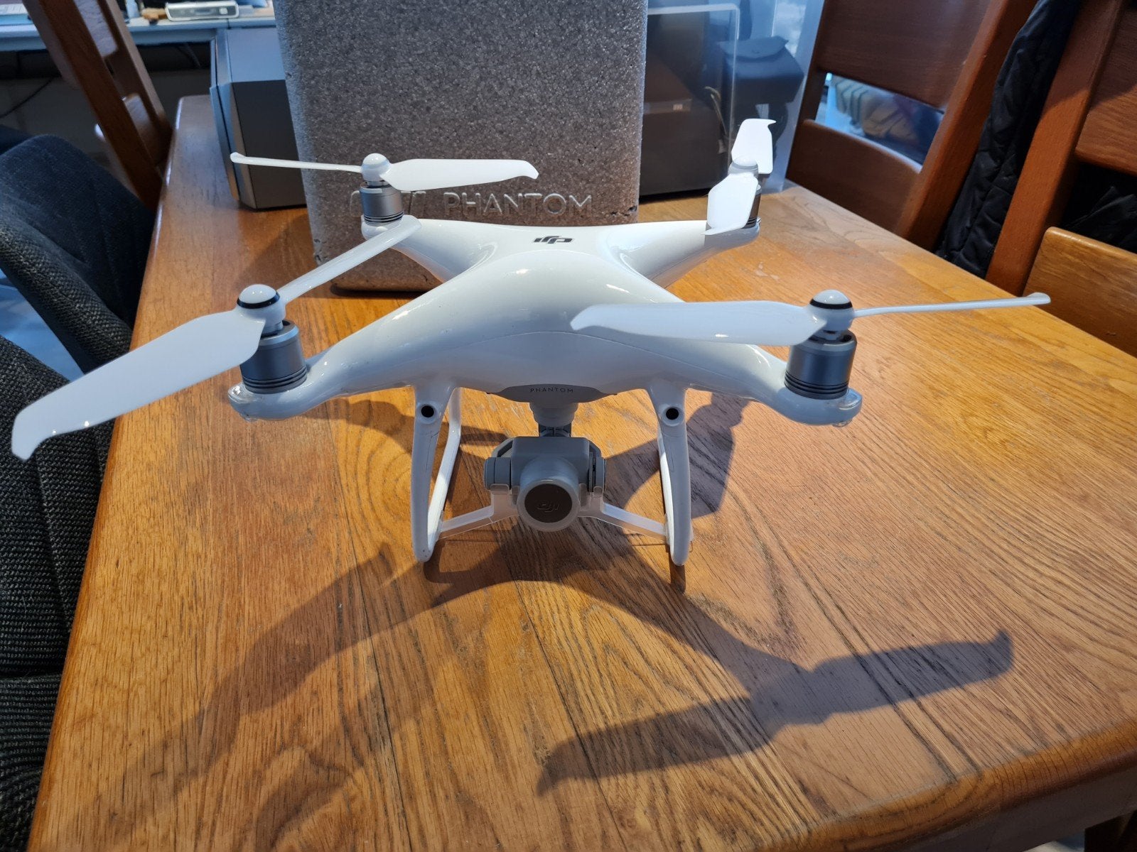DJI Phantom 4 Pro drone met luxe afstandsbediening, Cameradrone, 5 tot 10 kilometer, Zo goed als nieuw, DJI