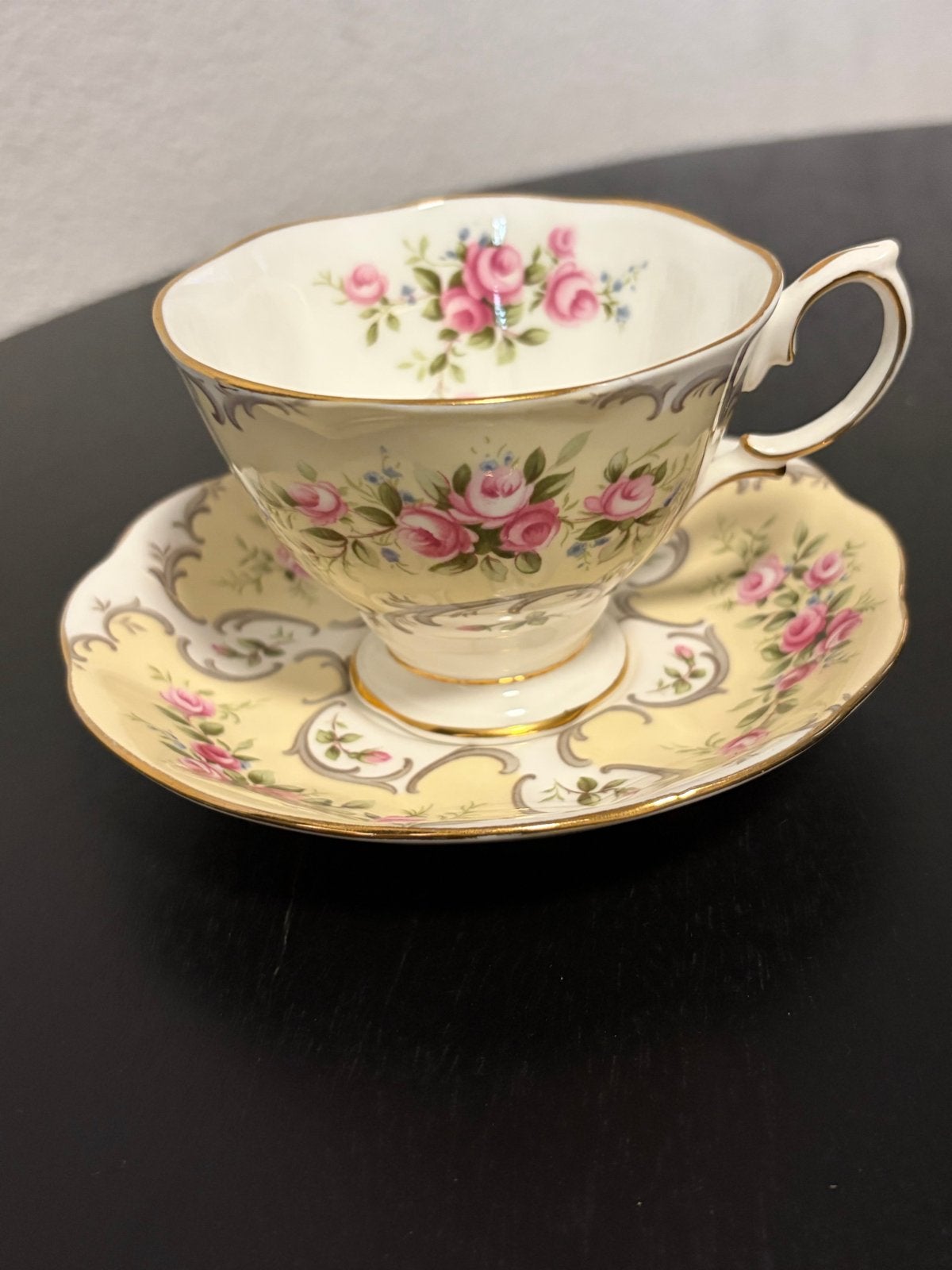 Royal Albert Rose du Barry Collette Kop en Schotel, Antiek en Kunst, Ophalen of Verzenden