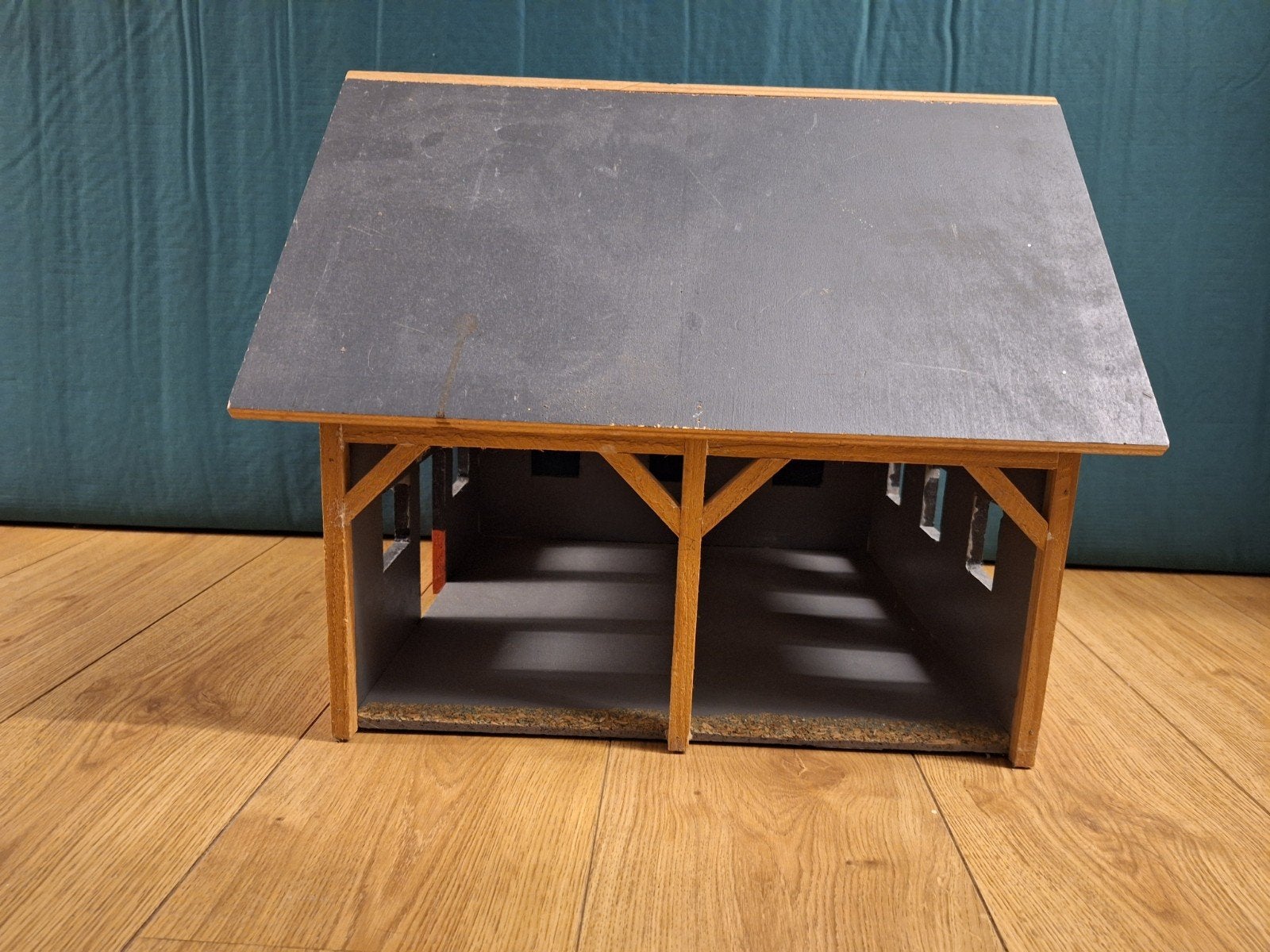 Houten speelgoed schuur/stal voor dieren of auto's, Ophalen, Gebruikt, Jongen of Meisje