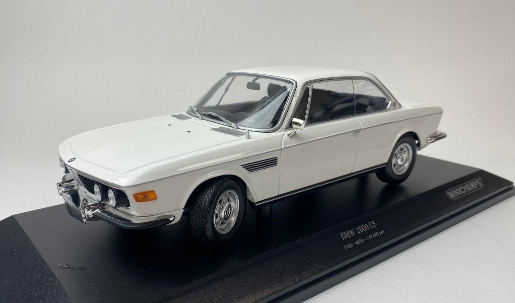 Minichamps 1:18 BMW 2800 CS 1968 Wit