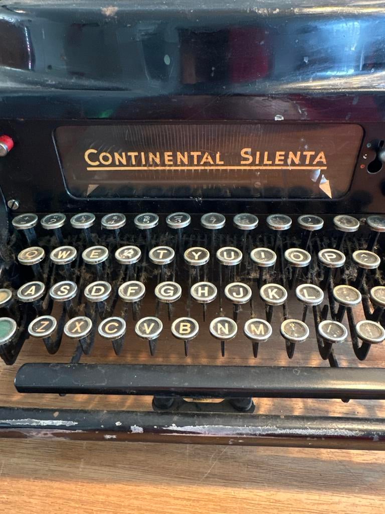 Continental Silenta Vintage Typemachine 1930-1940, Ophalen