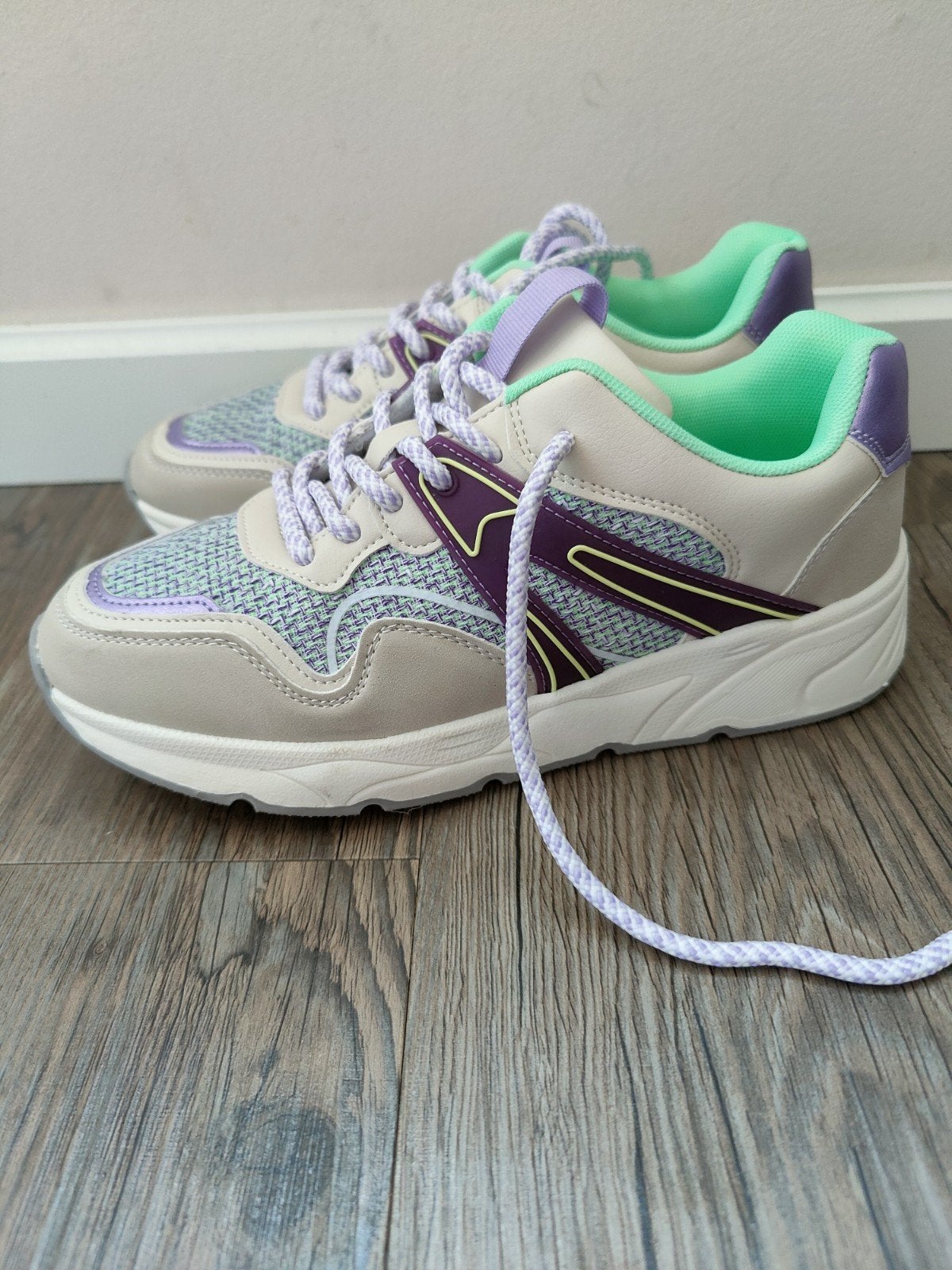 Graceland Sneakers Maat 39 - Nieuwstaat, Ophalen of Verzenden, Nieuw, Overige kleuren, Sneakers of Gympen