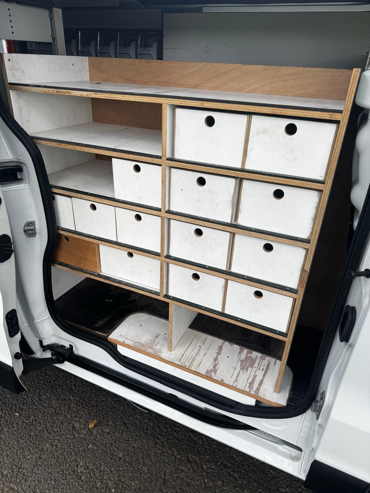 Op maat gemaakte bedrijfswageninrichting met lades, Auto diversen, Ophalen, Zo goed als nieuw