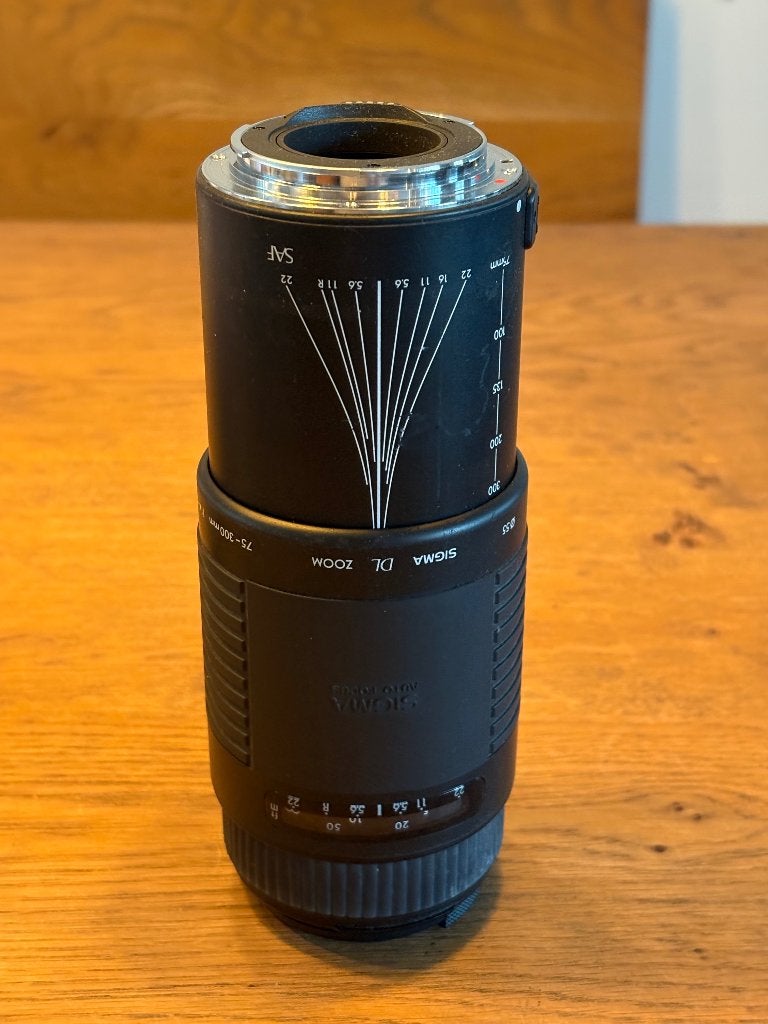 Sigma 75-300mm 1:4-5.6 lens, Ophalen of Verzenden, Telelens