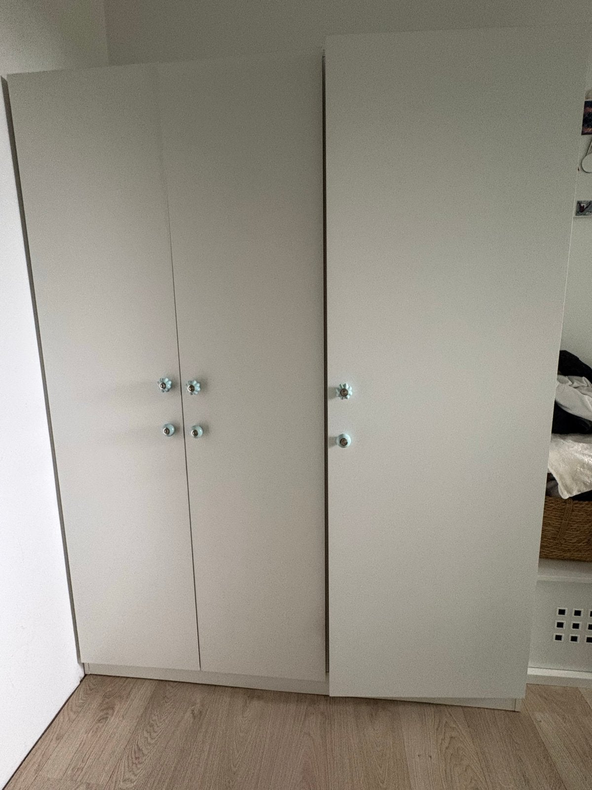 Witte 3-deurs IKEA kledingkast (hang/ leggedeelte), Ophalen, Gebruikt, 100 tot 150 cm, 150 tot 200 cm