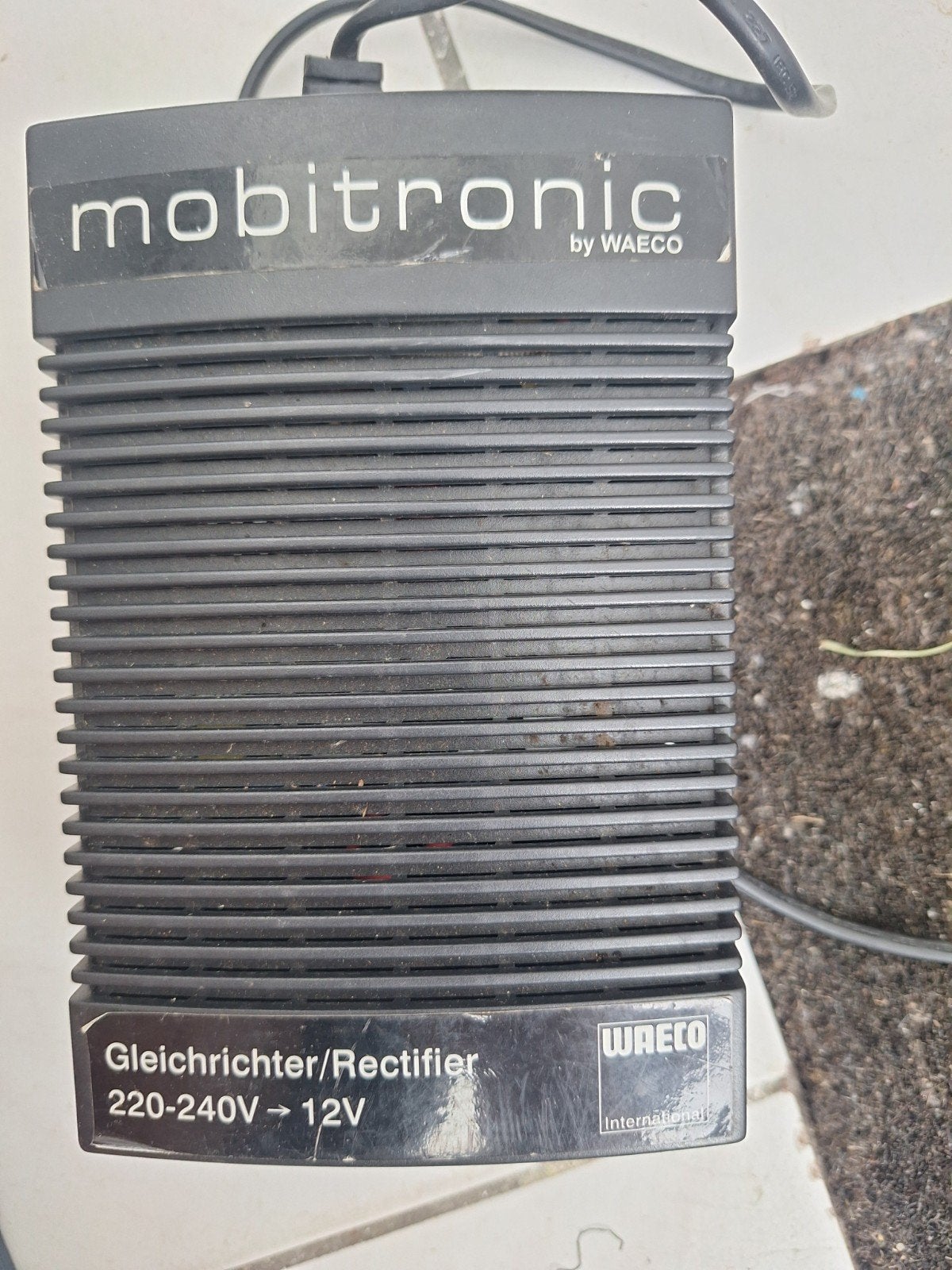 Mobitronic by Waeco EPS-816U  220-240V naar 12V, Ophalen of Verzenden, Gebruikt
