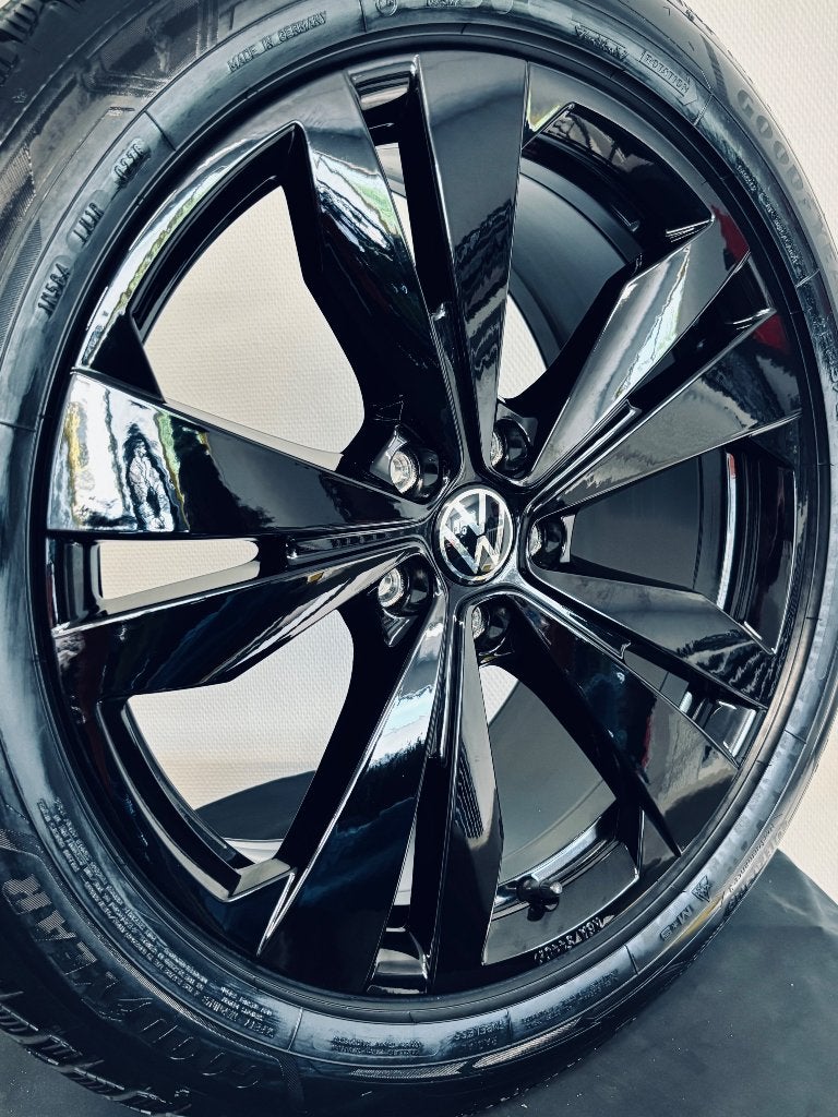 NIEUWE en ORIGINELE 19” VW ID7 Bergen velgen + winterbanden, Overige, Velg(en), Overige, Nieuw