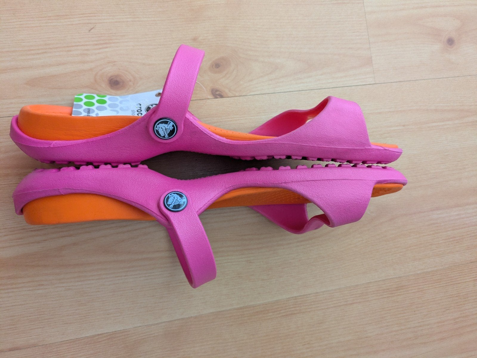 Nieuwe Crocs met roze bandjes, maat 42 (W12), Kleding | Dames, Schoenen, Nieuw, Ophalen of Verzenden, Crocs, Roze