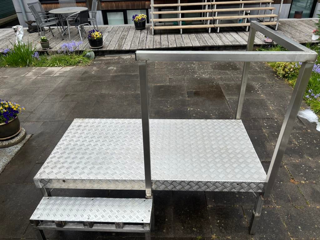 Bordes/trap van Rvs en Aluminium, Ophalen, Zo goed als nieuw, Metaal, Overige typen