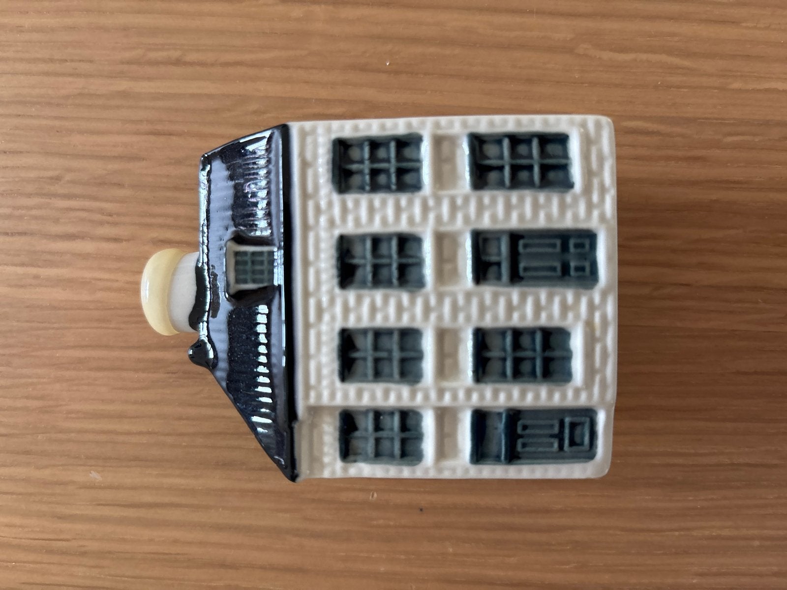 KLM BOLS Delfts Blauw huisje nummer 106, Verzamelen, KLM Huisjes, Ophalen of Verzenden, Nieuw, Gevuld