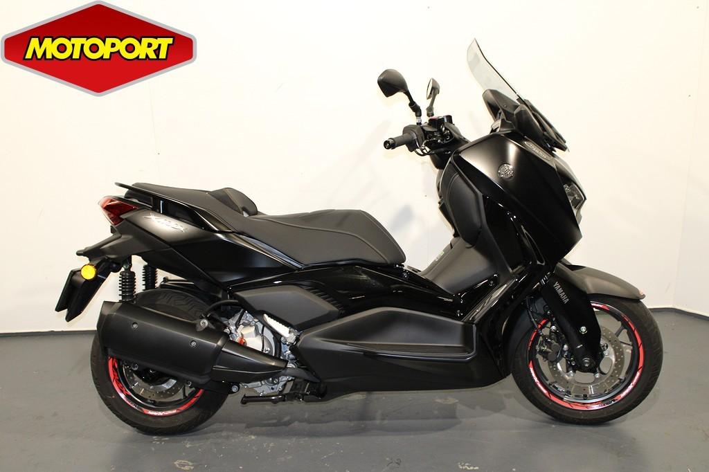 Yamaha X-MAX 300 Tech MAX (bj 2025), Scooter, Klantenservice@yamaha-motor.nl, Koolhovenlaan 101
1119 NC  Schiphol-Rijk, NL, 12 t/m 35 kW