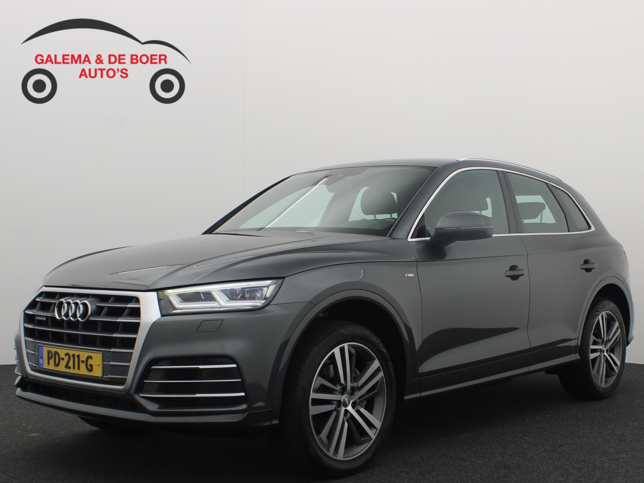 Audi Q5 2.0 TFSI quattro Launch Edition S-LINE / FULL LED /, Auto's, Automaat, Gebruikt, 4 cilinders, Leder en Stof