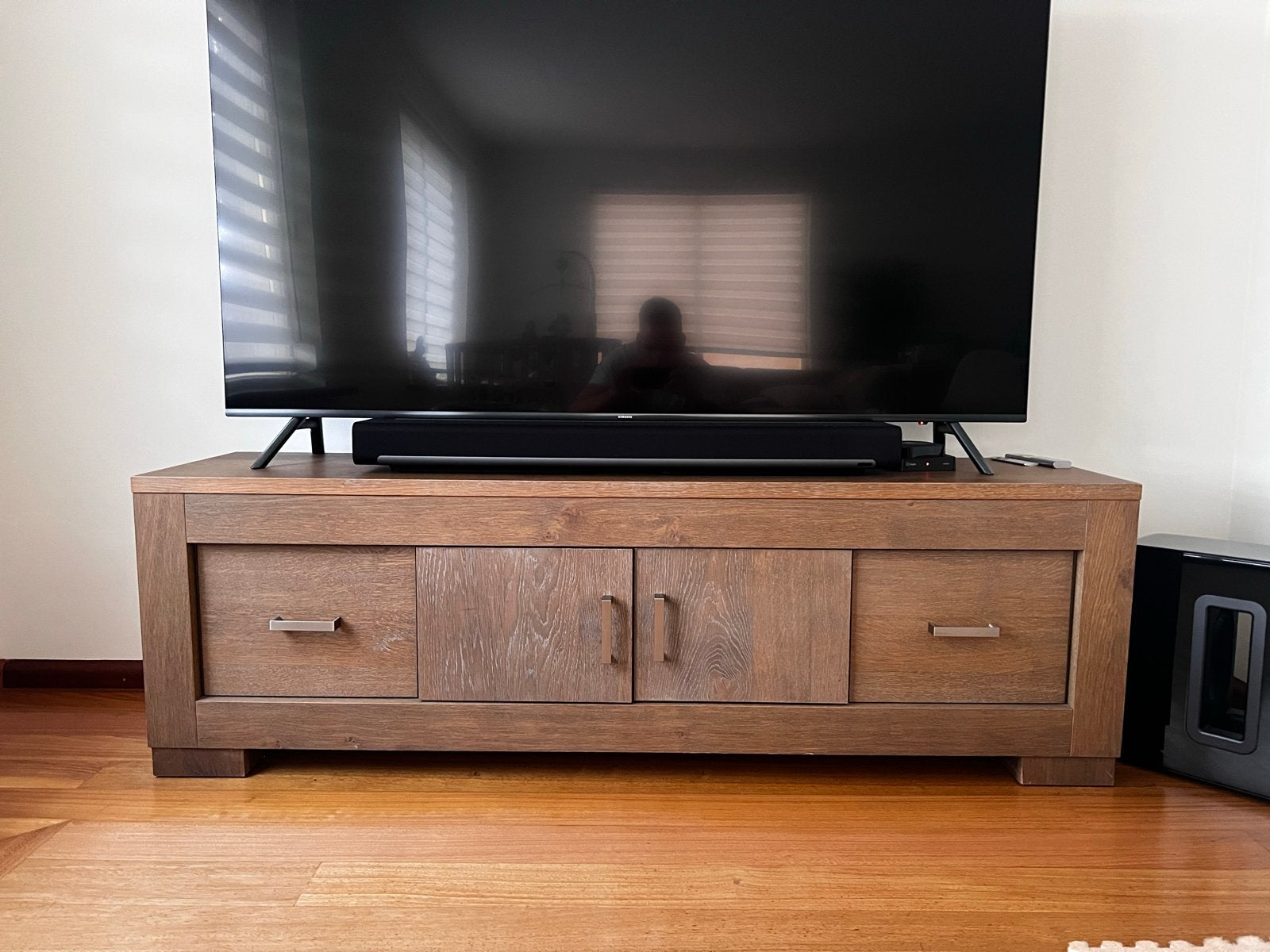 Robuust houten tv-meubel met lades en deuren, Ophalen, Gebruikt, Teakhout, 150 tot 200 cm