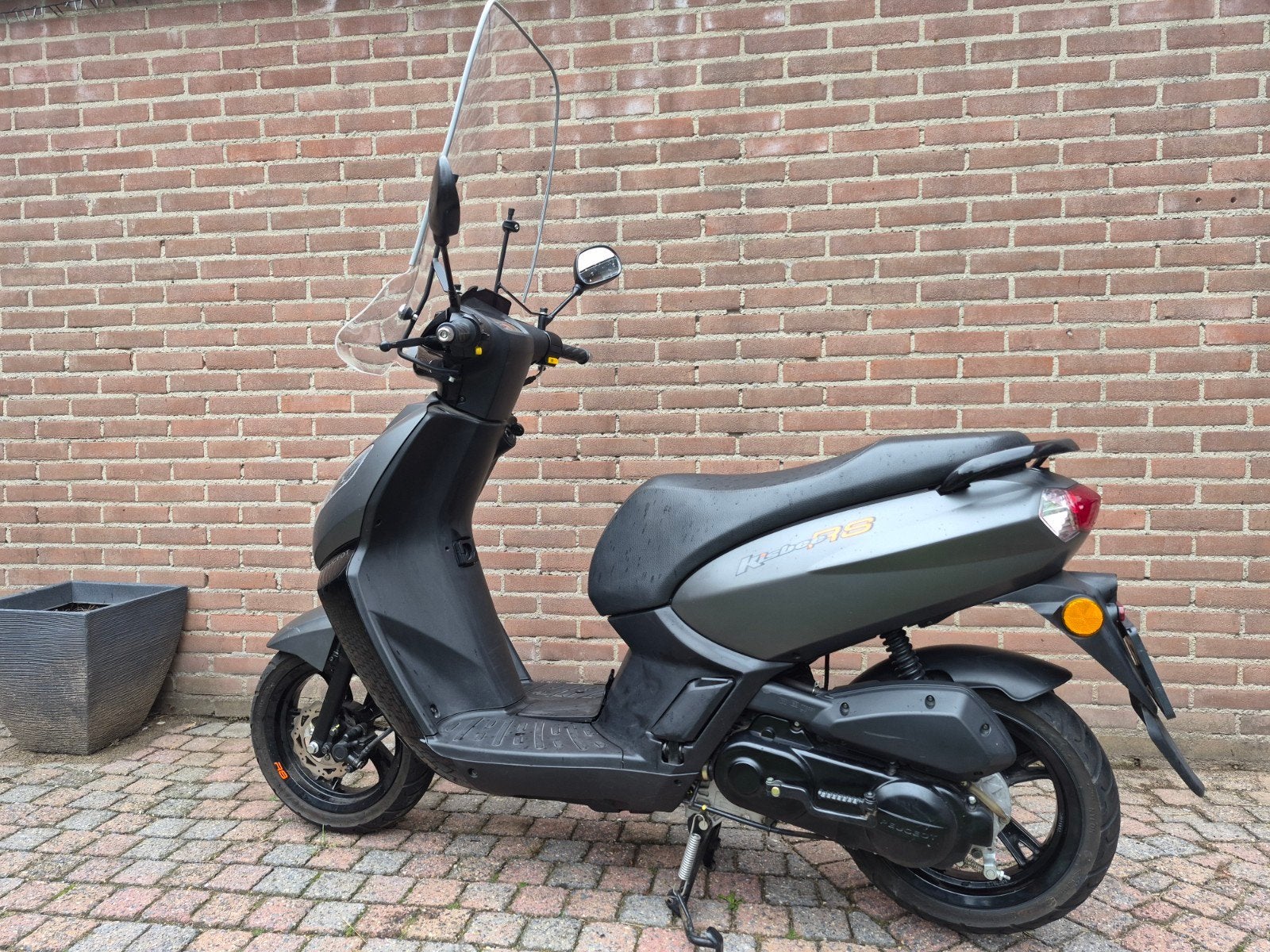 Peugeot Kisbee scooter, Ophalen of Verzenden