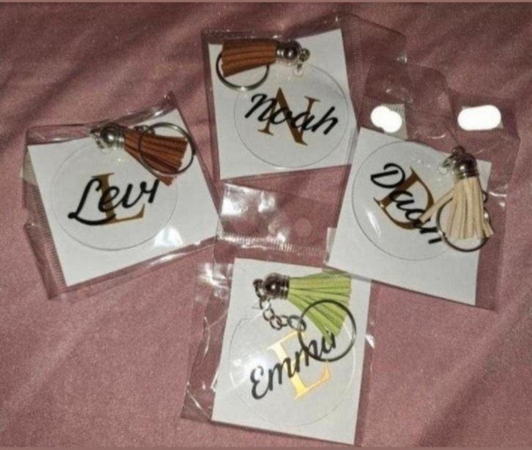 Gepersonaliseerde sleutelhangers met naam en kwastje, Ophalen of Verzenden, Nieuw, Overige typen