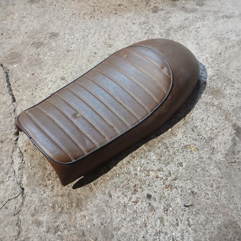 Tomos zadel caferacer bruin, Ophalen, Gebruikt