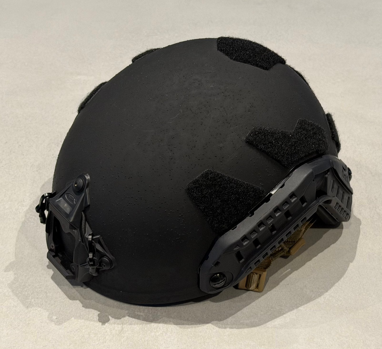 Ops Core XP maat L in Zwart, Ophalen of Verzenden, Landmacht, Nederland, Kleding of Schoenen