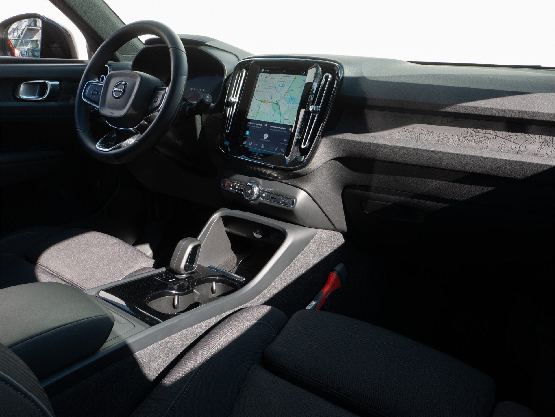 Volvo XC40 Recharge Plus 70 kWh SOH 93% Trekhaak/ Stoel-stuu, Auto's, Stof, Gebruikt, Met garantie (alle), Zwart