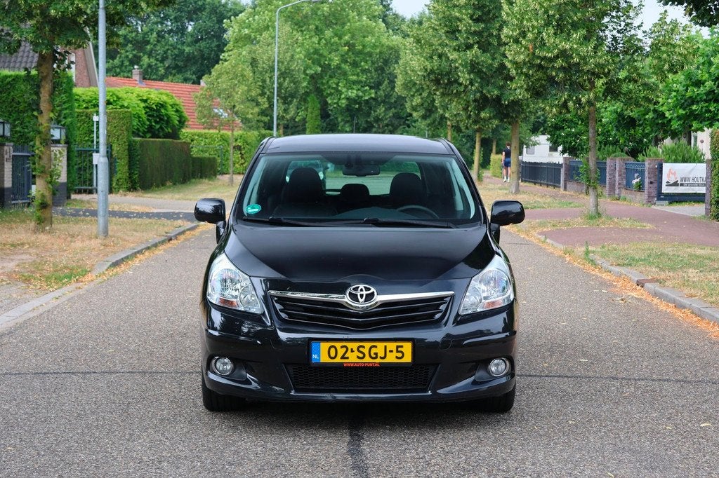 Toyota Verso 1.8 VVT-i Dynamic Business | AUTOMAAT | PANO |, Auto's, Toyota, Euro 5, 450 kg, Gebruikt, 4 cilinders