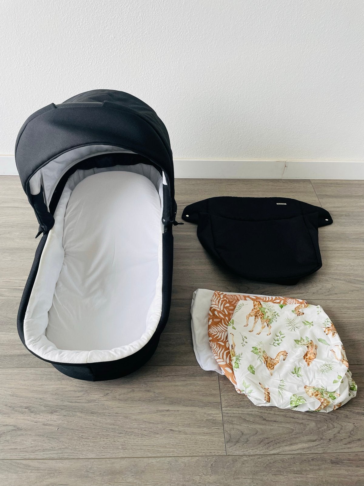 Mutsy Evo Combiwagen met autostoel en accessoires, Kinderen en Baby's, Ophalen, Zo goed als nieuw, Combiwagen, Mutsy