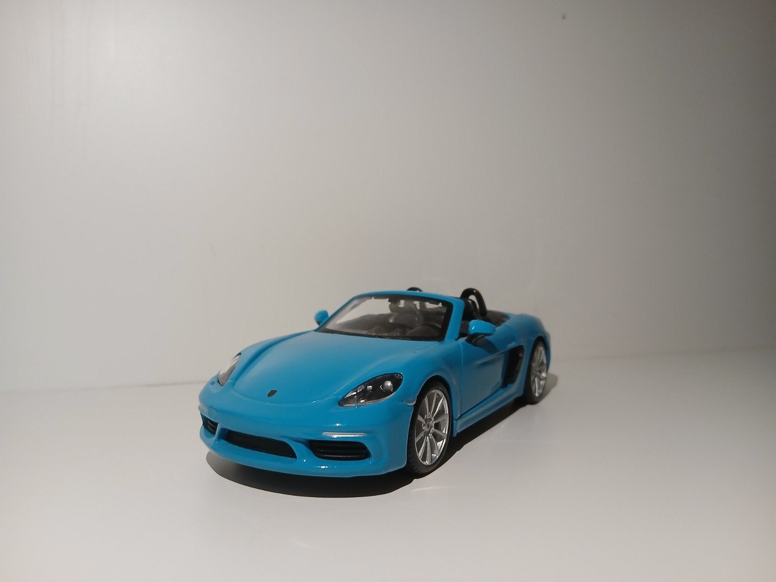 Porsche 718 Boxster 1/24 bburago, Ophalen of Verzenden, Zo goed als nieuw, Auto, Bburago