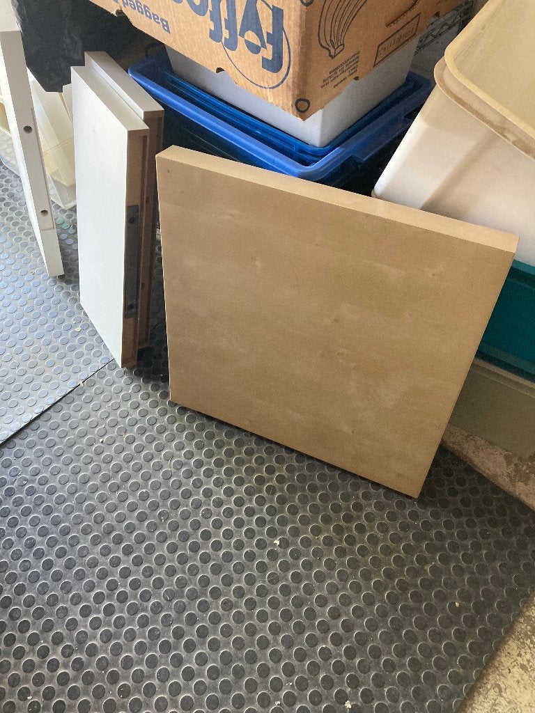 Ikea salon Tafel en 3 Ikea ophang planken, Ophalen, 50 tot 100 cm, 50 tot 100 cm, Zo goed als nieuw