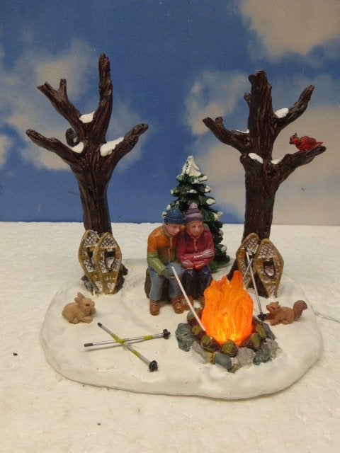 lemax Staying Warm kerstdorp tafereeltje kersthuisje kerst, Ophalen of Verzenden, Zo goed als nieuw