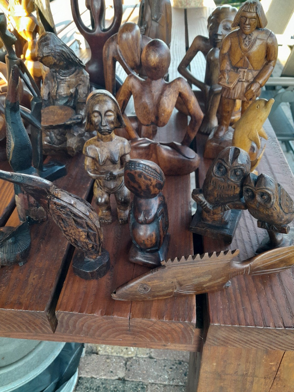 Te koop 45 houten beelden, Ophalen