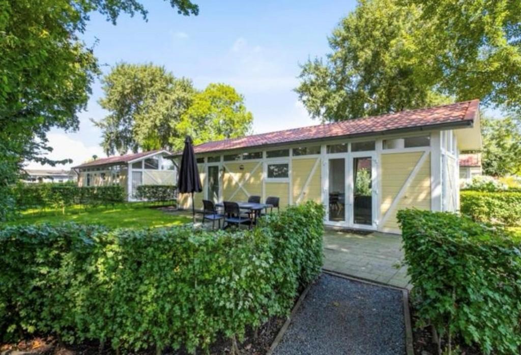Recreatiewoning op eigen grond direct aan het Veluwemeer, Huizen en Kamers, Recreatiewoningen te koop, 2 slaapkamers, Verkoop zonder makelaar