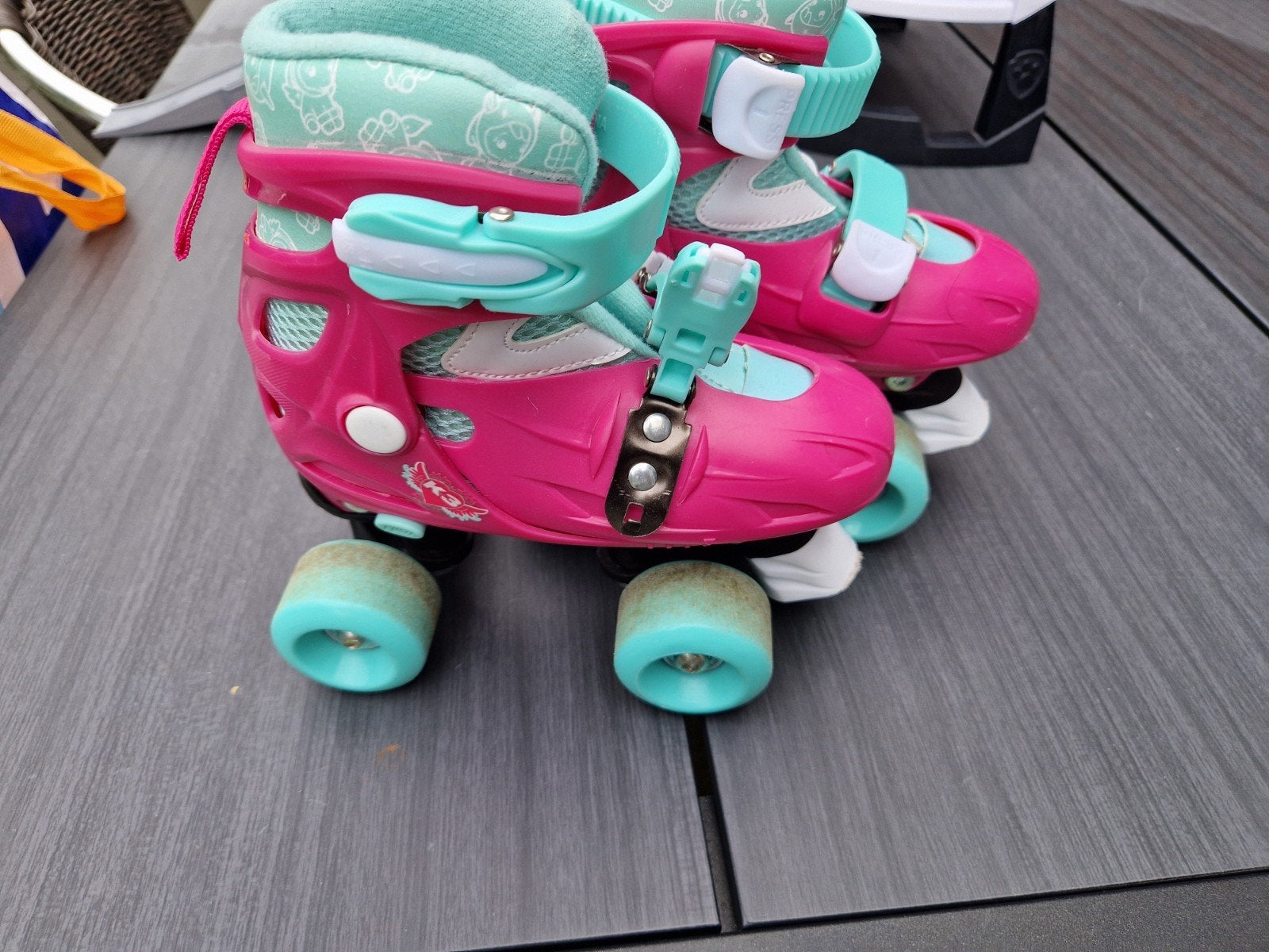 Roze/mintgroene rolschaatsen voor kinderen, Ophalen, Verstelbaar, Gebruikt, Kinderen