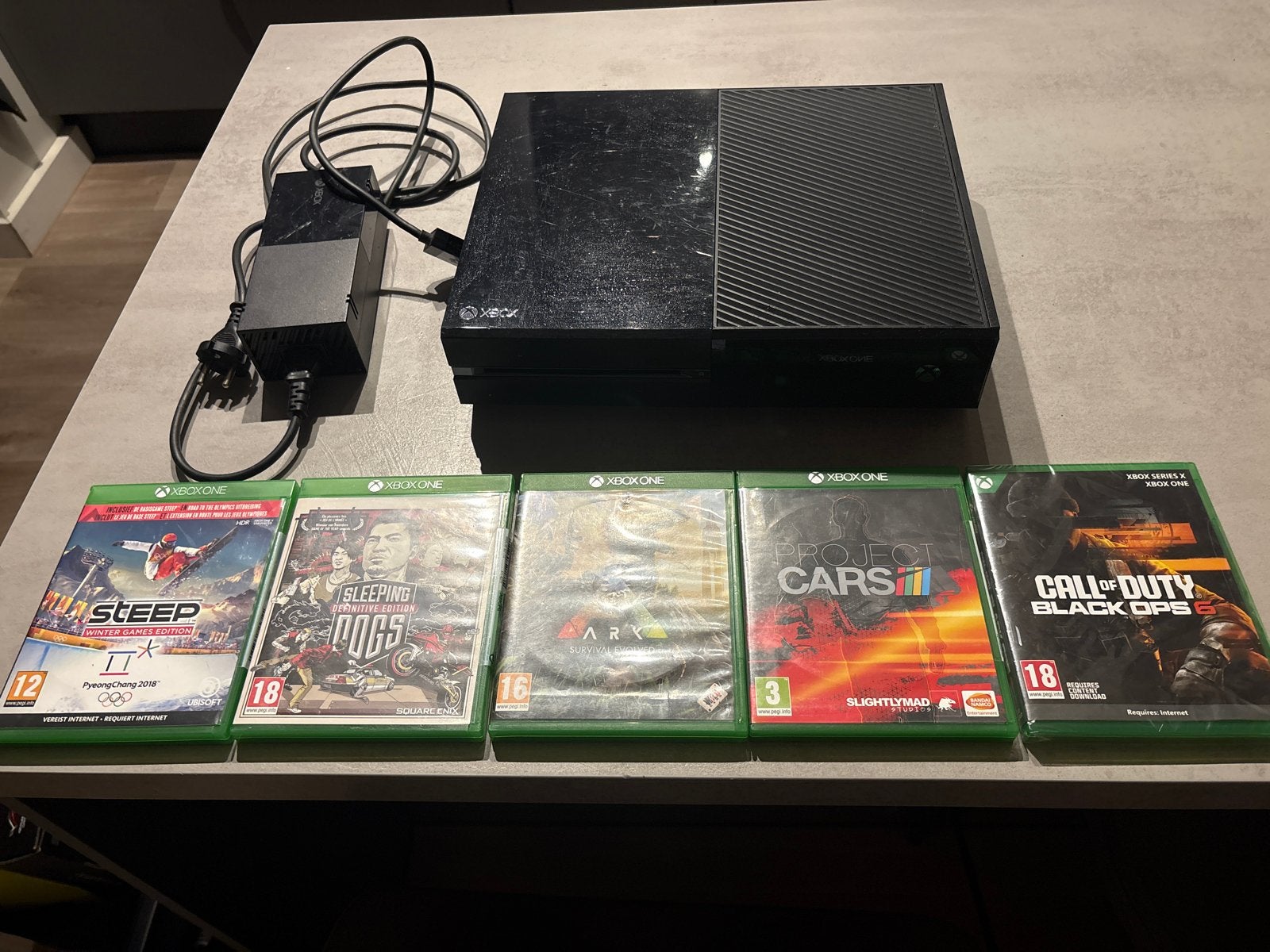 Xbox One console met 5 games, Xbox One, Ophalen of Verzenden, Met 1 controller, 500 GB