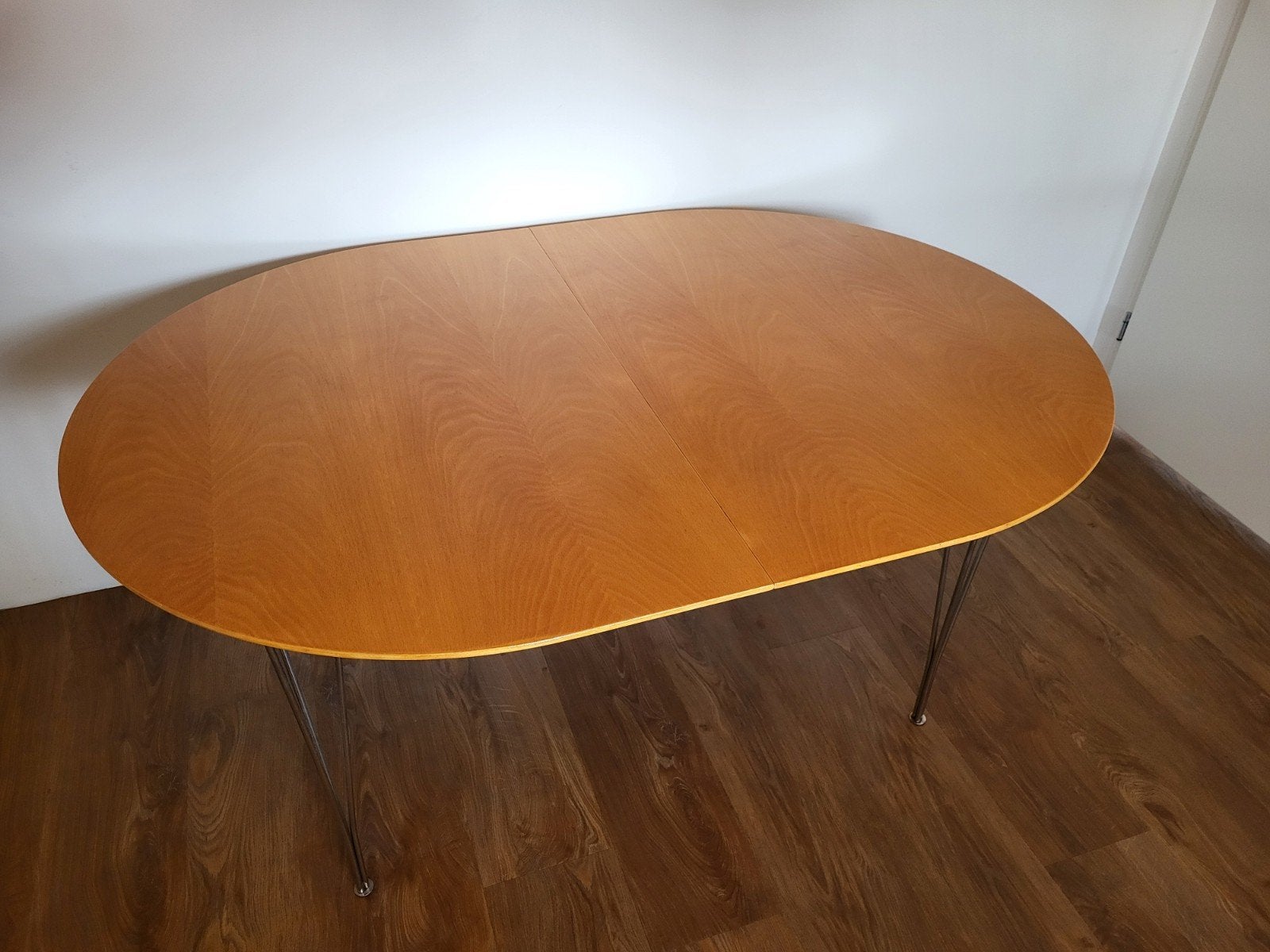 Superellipse Tafel van Bruno Mathsson en Piet Hein Design, 100 tot 150 cm, Ophalen of Verzenden, Zo goed als nieuw, Vier personen