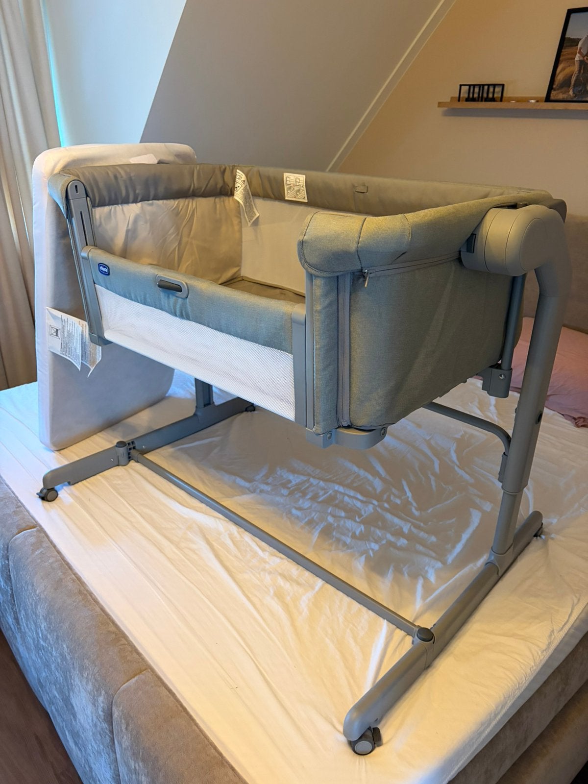 Chicco Next2Me Magic Evo Co-Sleeper + origineel matras, Ophalen, Zo goed als nieuw, Wieg