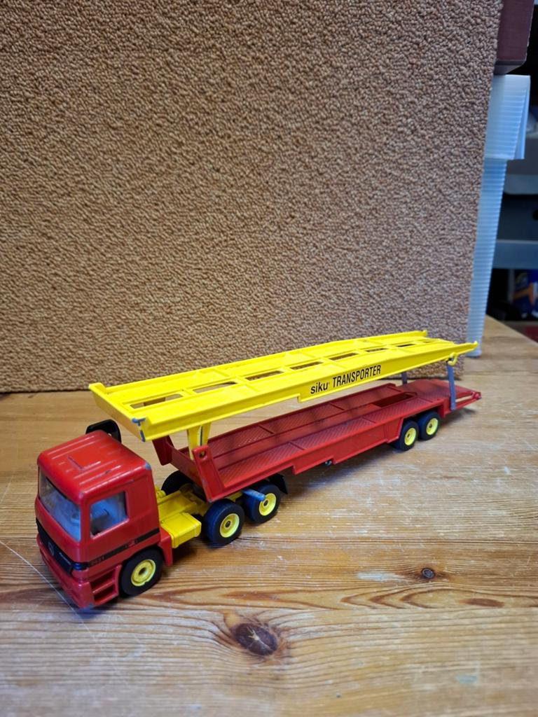Siku Mercedes met autotransporter, Ophalen of Verzenden, Gebruikt, Bus of Vrachtwagen, SIKU