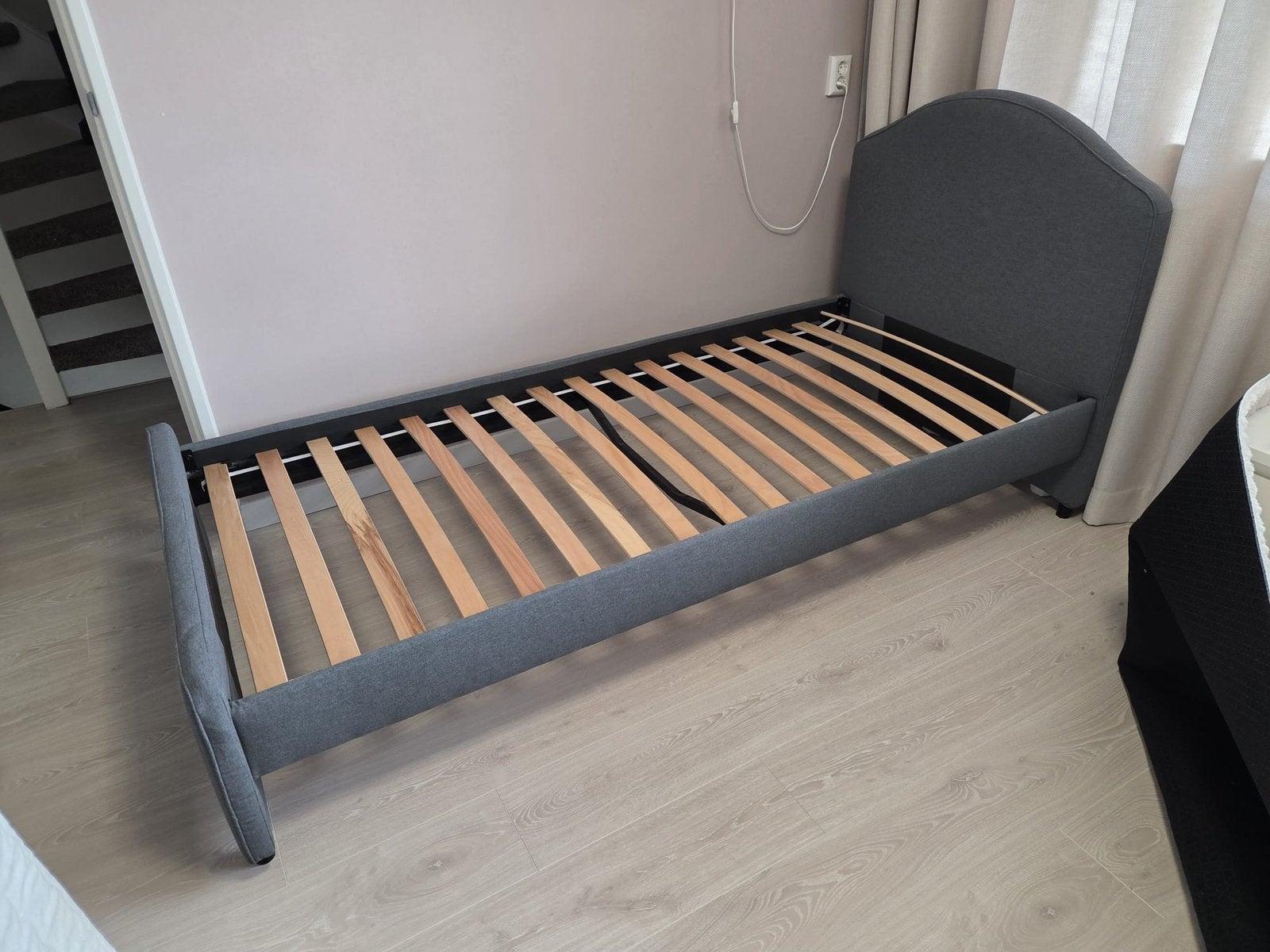 Bed en latex matras zgan, Ophalen, 85 tot 100 cm, Zo goed als nieuw, Matras