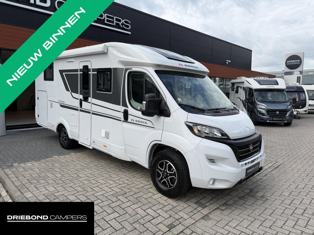 Adria Compact DL Automaat 180PK 2X Airco Lithium Zonnepanele, Caravans en Kamperen, Campers, Automaat, 6 tot 7 meter, Bedrijf