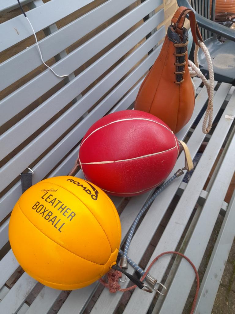 Vintage lederen boksbal 3x, Sport en Fitness, Boksen, Ophalen of Verzenden, Gebruikt, Boksbal