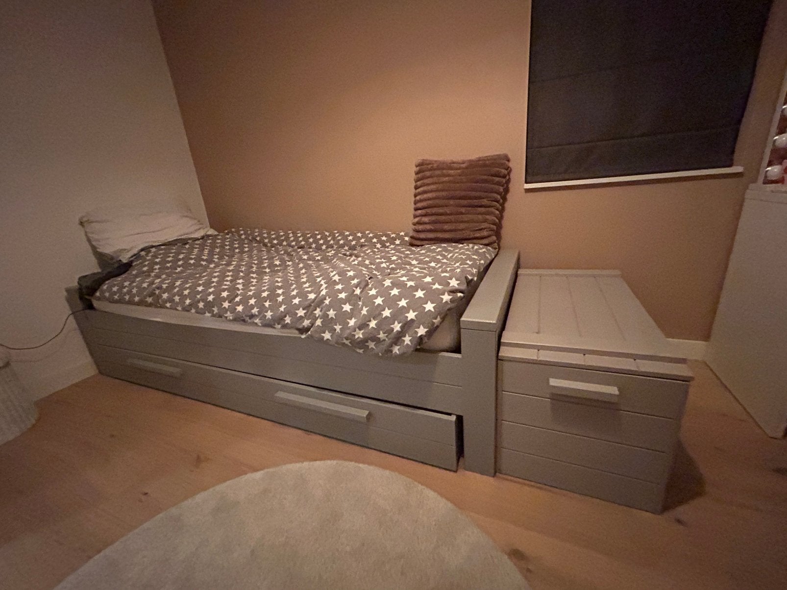 Merk Woood serie Dennis bed, bureau, kast, opbergkist, Ophalen, 85 tot 100 cm, Gebruikt, Lattenbodem