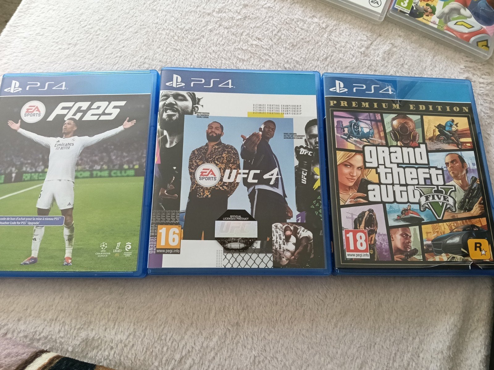 PS4 Games: FC25, UFC 4, Grand Theft Auto V Premium Edition, Online, Gebruikt, Vanaf 18 jaar, Ophalen of Verzenden
