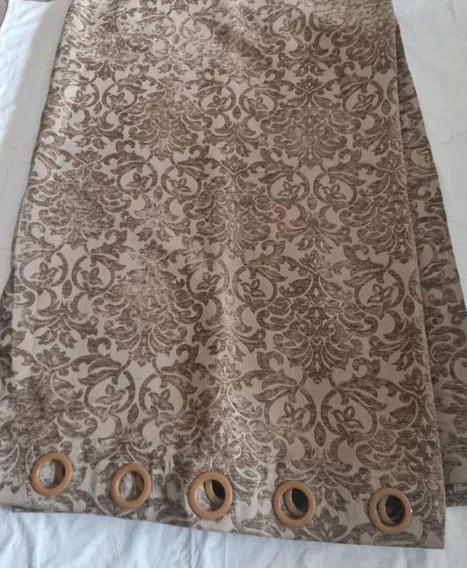 Mooi gordijnen te koop, nooit gebruikt helemaal nieuw!, Huis en Inrichting, Overige kleuren, 200 cm of meer, Nieuw, Ophalen of Verzenden