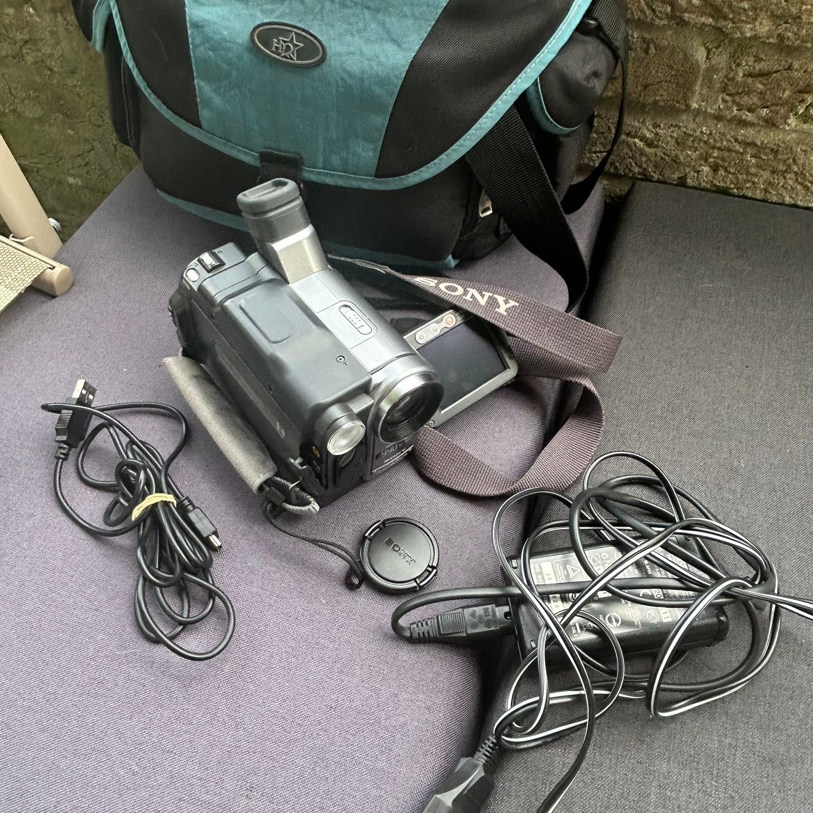 Sony Handycam DCR-TRV285E Digital8 Camcorder Set (Getest), Audio, Tv en Foto, Gebruikt, Full HD, 20x of meer, Ophalen of Verzenden