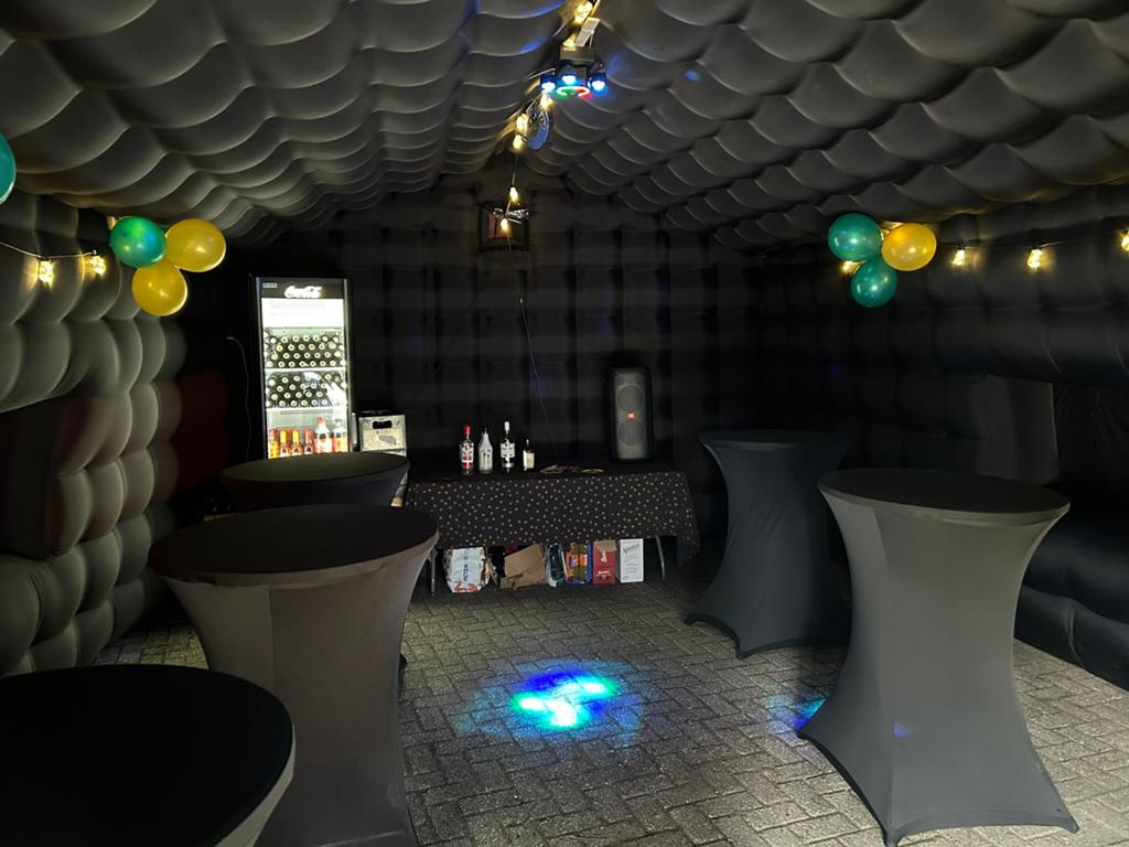 Party/Feest/Club/Bar opblaasbaar te huur!, Ophalen of Verzenden, Zo goed als nieuw, Overige