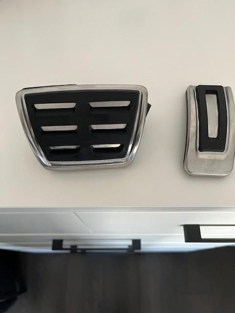 Te Koop nieuwe RVS sportpedalen skoda Enyaq, Ophalen, Nieuw