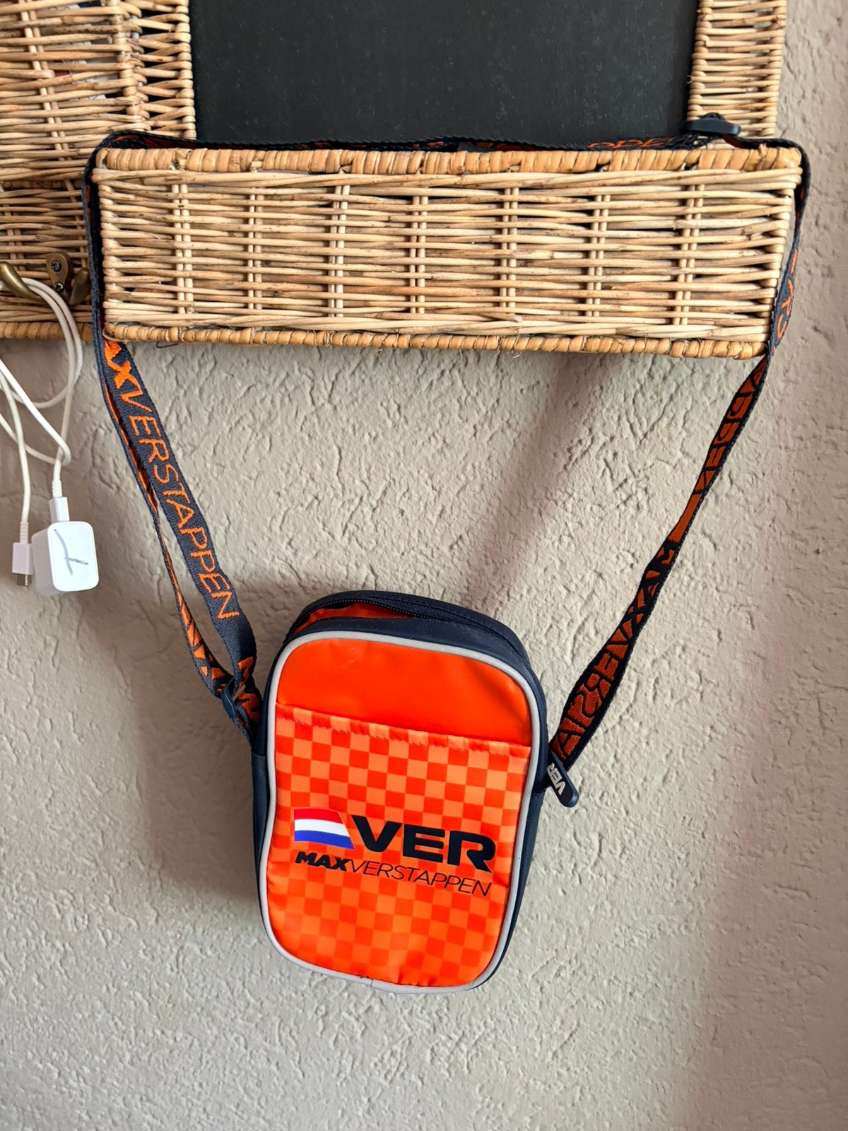 Max Verstappen telefoontasje, Verzenden, Zo goed als nieuw