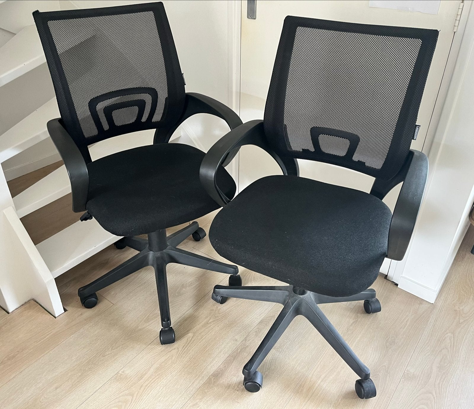 2x Staples Bureaustoel Zwart - Comfortabel 10€ koopje!, Ophalen, Gebruikt, Zwart, Bureaustoel