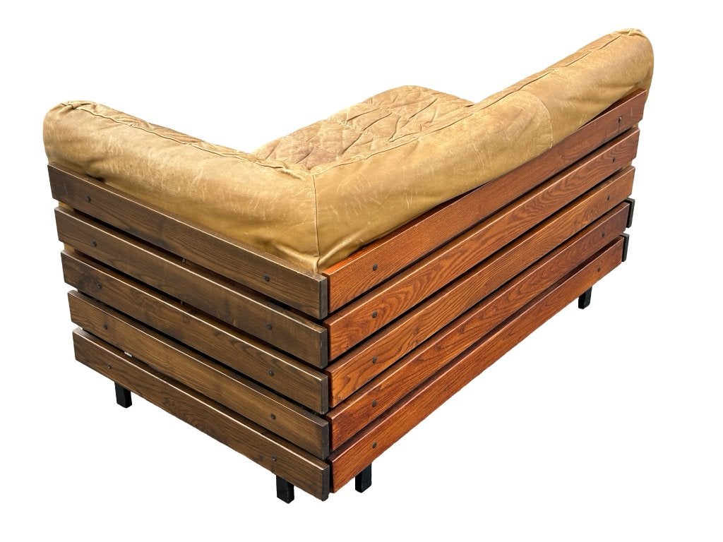 Vintage bank sofa cognac bruin, klein model slatted jaren 70, Huis en Inrichting, Banken | Bankstellen, Gebruikt, Vintage, 75 tot 100 cm