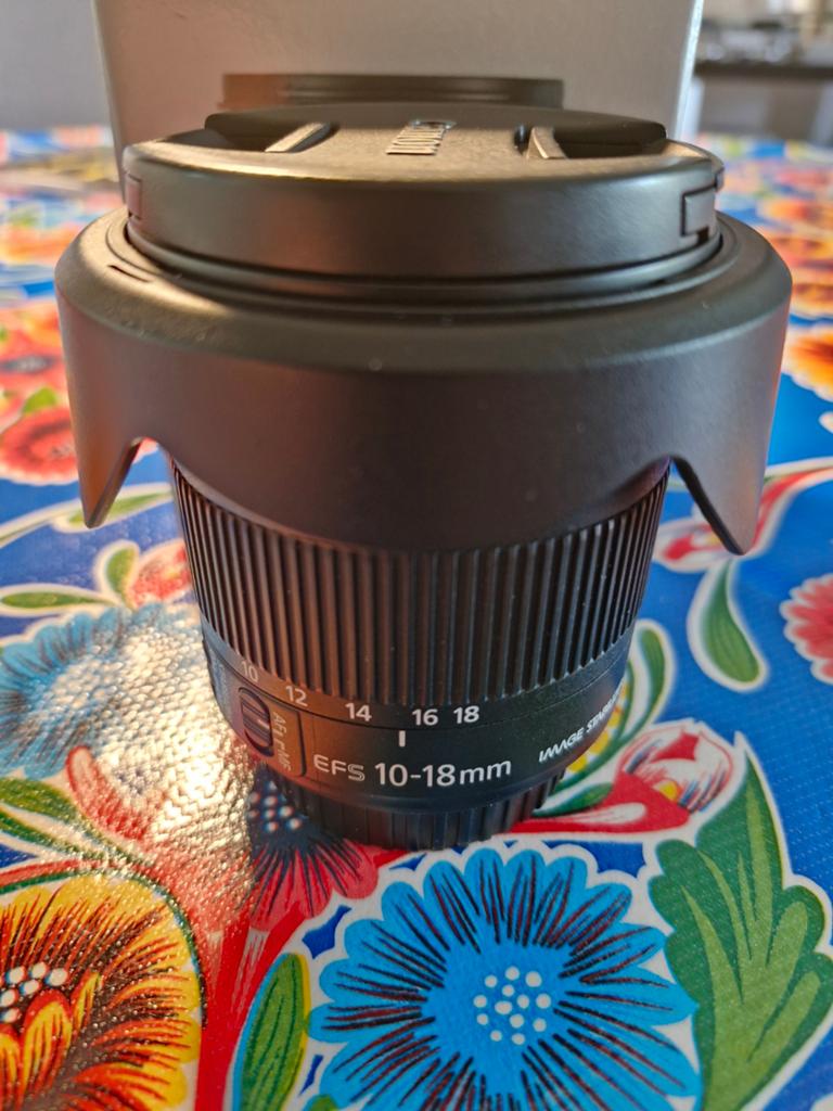 Canon EF S 10-18mm f/4.5-5.6 IS STM, Ophalen of Verzenden, Zo goed als nieuw, Groothoeklens