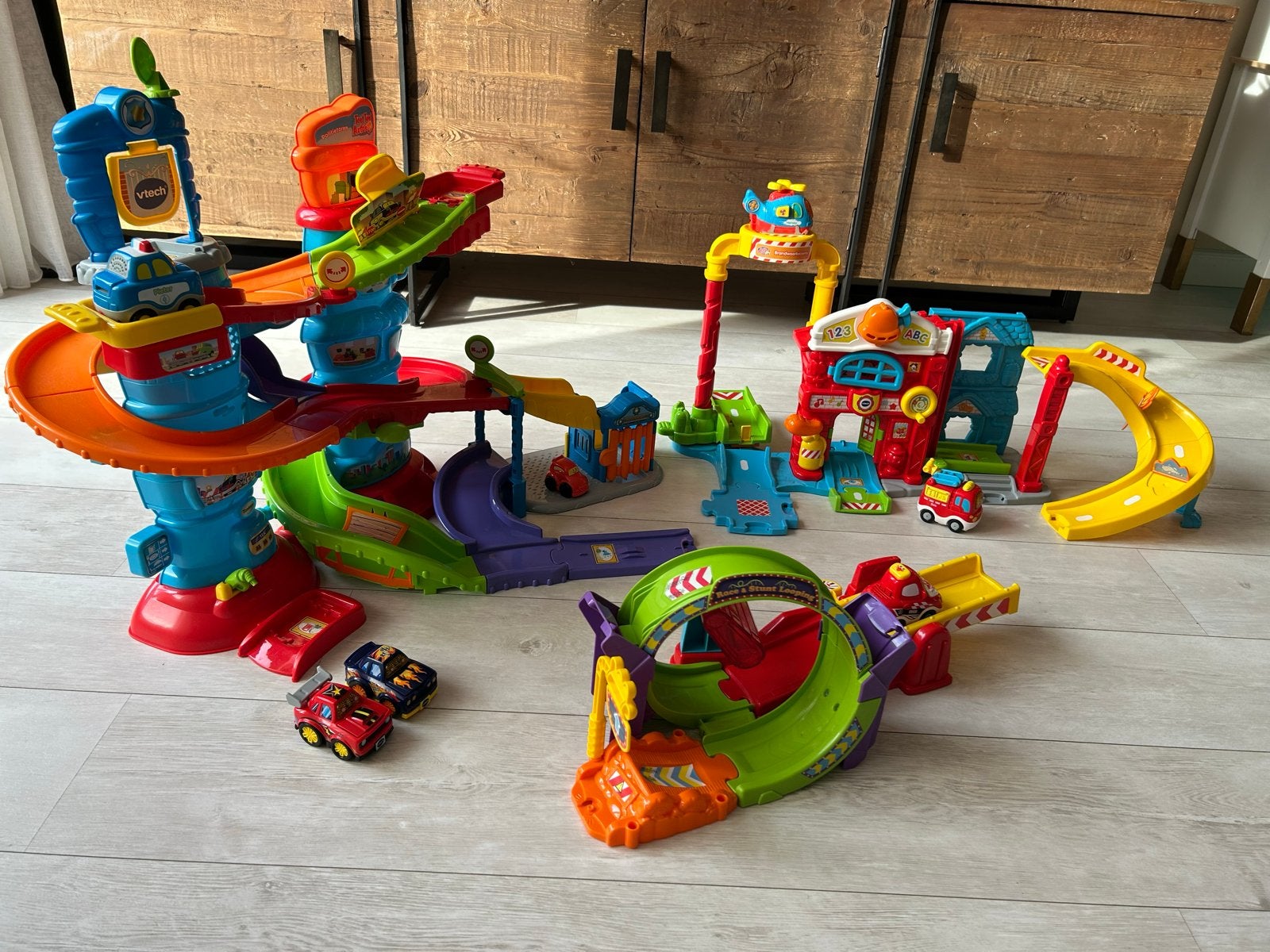 VTech Toet Toet Auto's: Politiebureau, Brandweer & Looping, Ophalen of Verzenden, Gebruikt