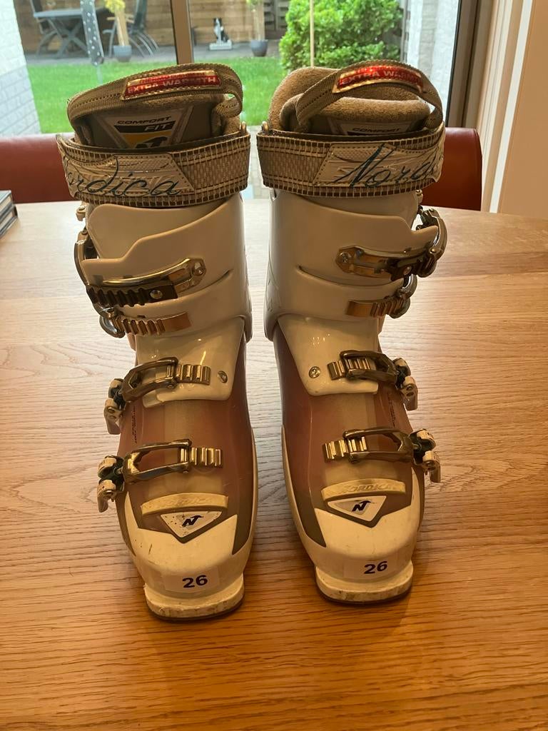 Nordica dames skischoenen maat 26 / 40, 160 tot 180 cm, Gebruikt, Schoenen, Ophalen of Verzenden